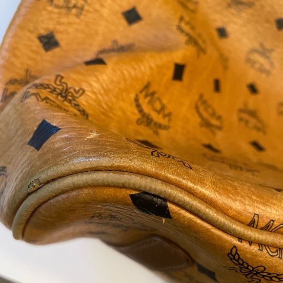 MCM Large Liz Reversible Shopper - $200 - Picture 3 of 13